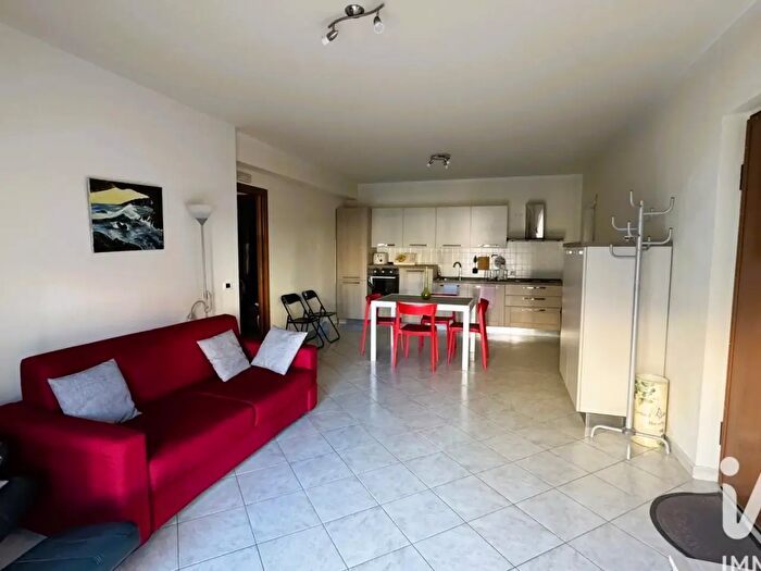 Appartamento con 6 locali in vendita in Via Calabria, Amantea