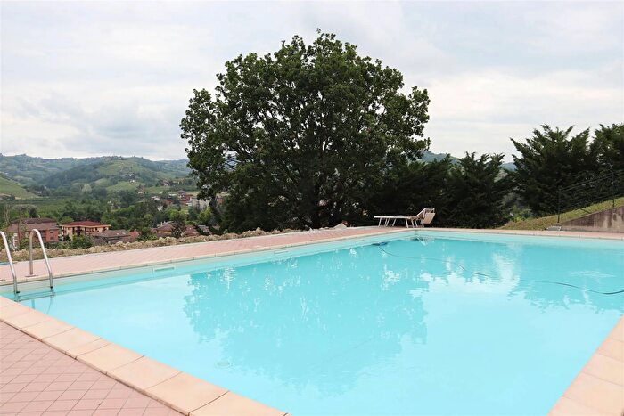 Appartamento quadrilocale in vendita in Neive Cuneo, Neive