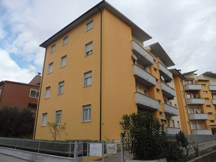 Casa quadrilocale in vendita in San Severino Marche