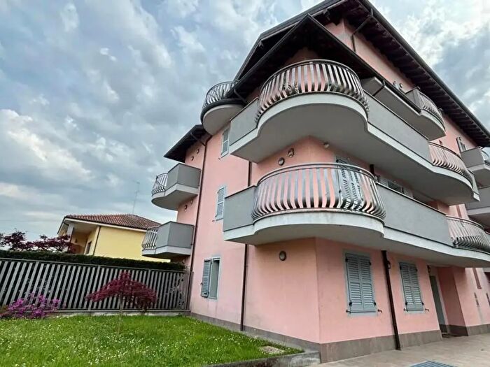 Appartamento quadrilocale in vendita in Via Labriola, Abbiategrasso