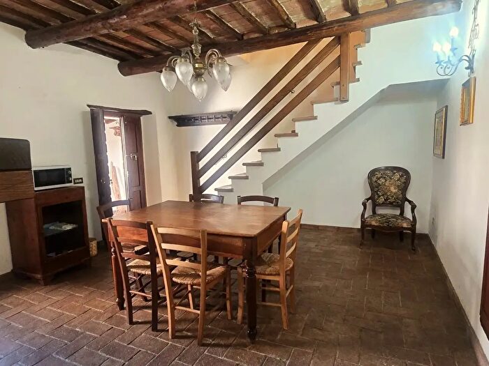 Casa con 6 locali in vendita in Via delle Case, Guardea