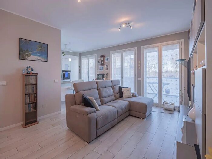 Appartamento trilocale in vendita in Via delle Risaie, Basiglio