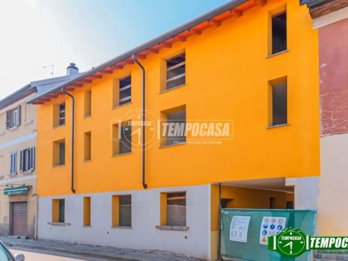 Appartamento bilocale in vendita in Via Madonna Pellegrina, Bareggio