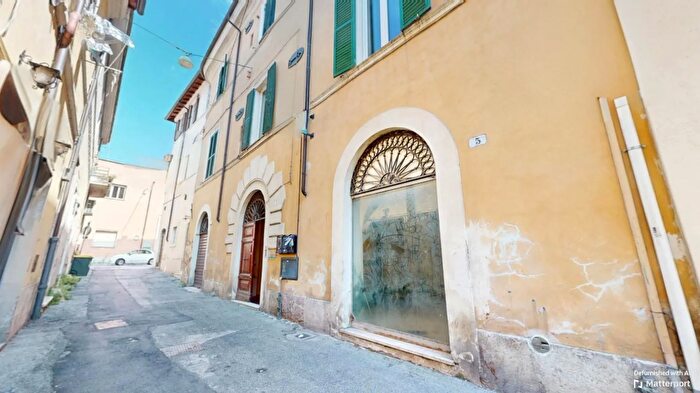 Appartamento trilocale in vendita in Via Santa Cecilia, Rieti