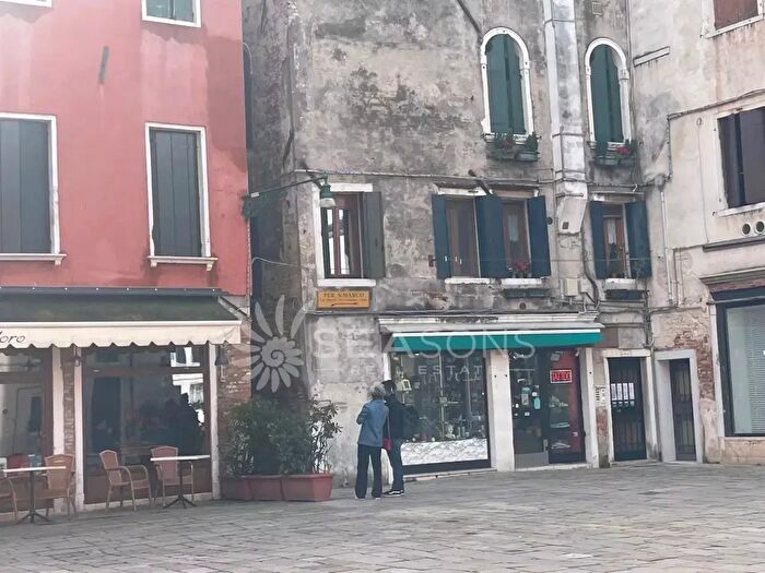 Appartamento quadrilocale in vendita in Venezia