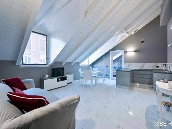 Appartamento trilocale in affitto in Corso di Porta Romana, Milano