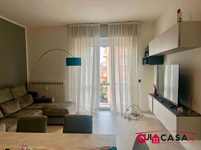 Appartamento trilocale in affitto in Via Arnaldo Fusinato, Cedrate, Gallarate