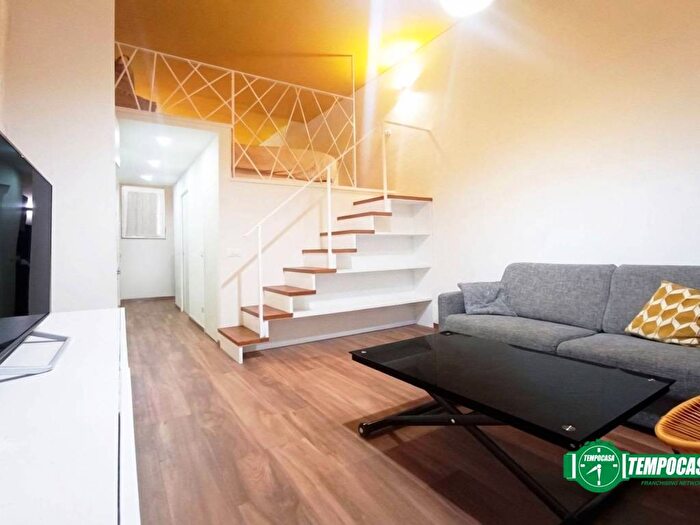 Appartamento bilocale in affitto in Via Savona, Solari, Milano