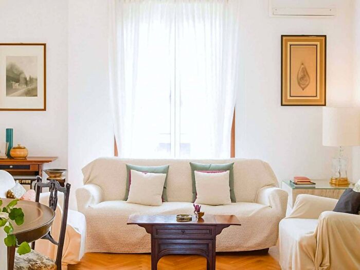 Appartamento trilocale in affitto in Viale Beatrice dEste, Bocconi, Milano