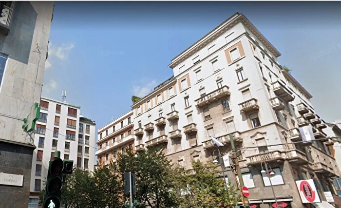 Appartamento quadrilocale in affitto in Milano