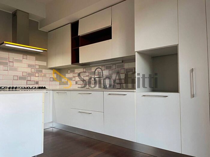 Appartamento trilocale in affitto in via mdazeglio, Frati, Busto Arsizio