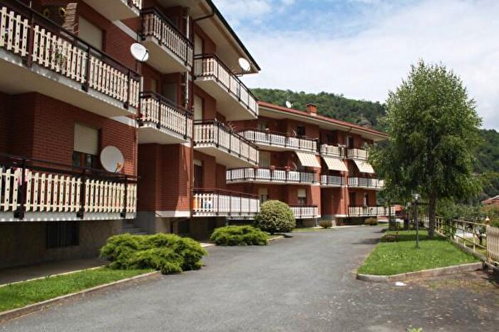 Appartamento trilocale in vendita in Via Giugno, Venasca