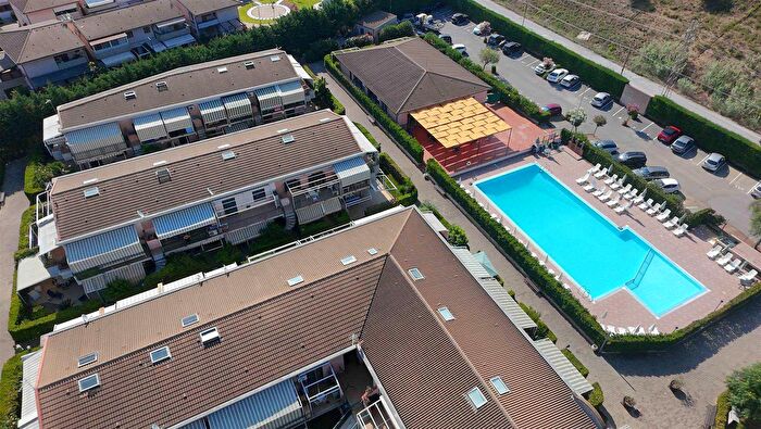 Casa bilocale in vendita in Contrada Pistavecchia, Campofelice Di Roccella