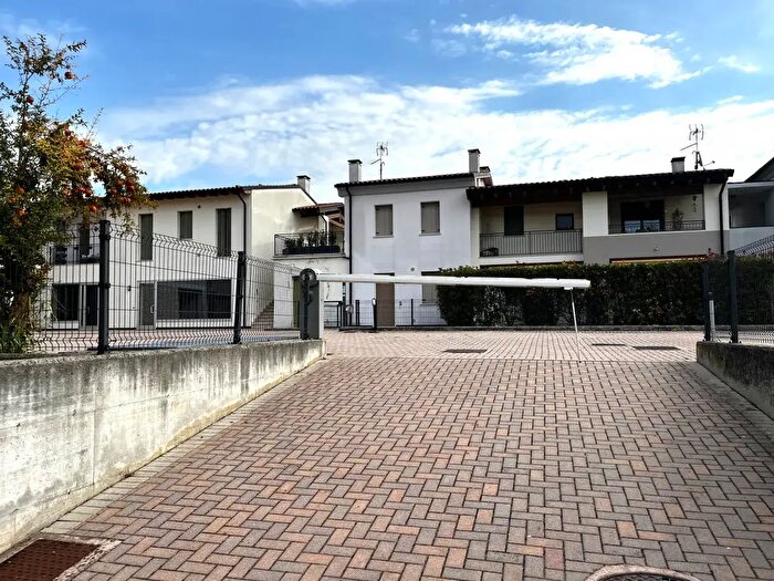 Casa quadrilocale in vendita in Via Pederiva, Val Liona