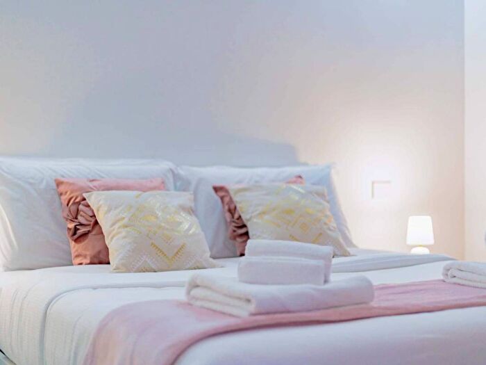 Appartamento bilocale in affitto in Via Felice Cavallotti, Cernobbio