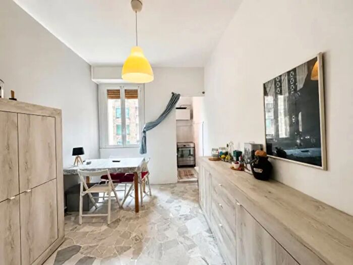 Appartamento trilocale in vendita in Via Fratelli Rosselli, Milano