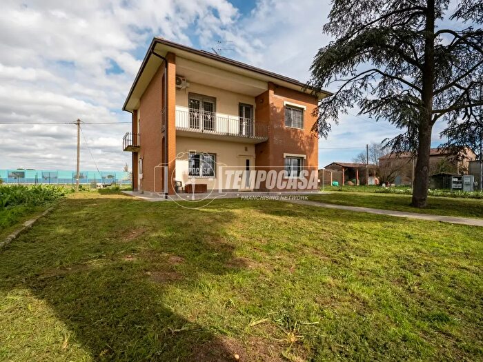 Casa quadrilocale in vendita in Via Prati, Faenza