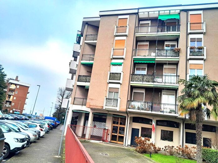 Appartamento bilocale in affitto in Via Lambro, Centro, Rozzano