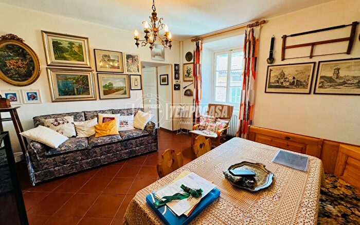 Appartamento trilocale in vendita in Via Malga, Dizzasco