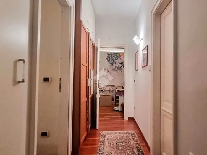 Appartamento quadrilocale in affitto in Viale Magna Grecia, Catanzaro