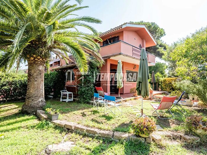 Casa trilocale in vendita in Via Venere, Ladispoli