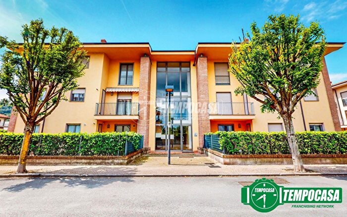 Appartamento trilocale in vendita in Via Cassarogna, Acqui Terme