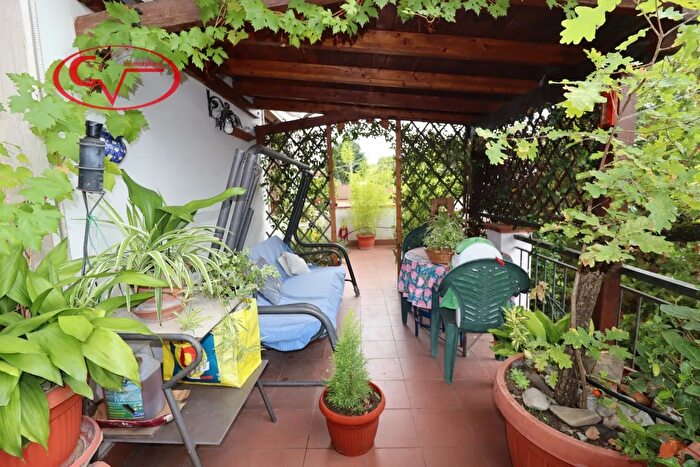 Casa con 6 locali in vendita in Via dellOleandro, Montevarchi