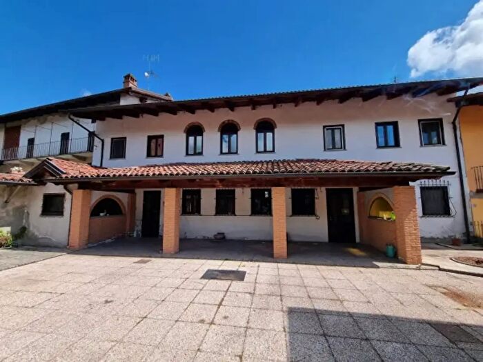 Casa con 6 locali in vendita in Località Cascine, Verrua Savoia