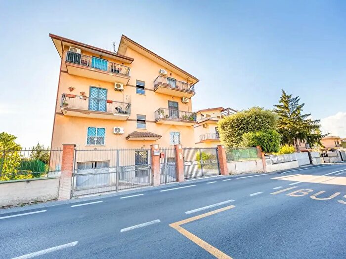Appartamento bilocale in vendita in Via Fosso dell'Osa, Roma
