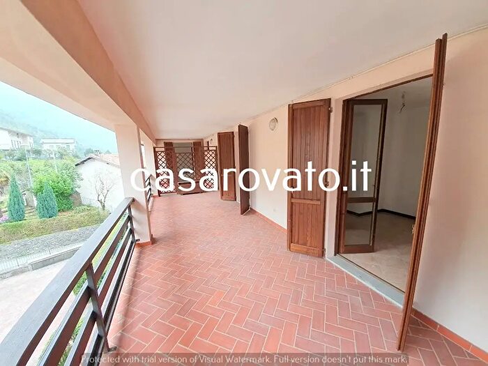 Appartamento trilocale in vendita in Via Sebino, Zone