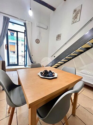 Appartamento quadrilocale in vendita in Vico SantAnna di Palazzo, Napoli