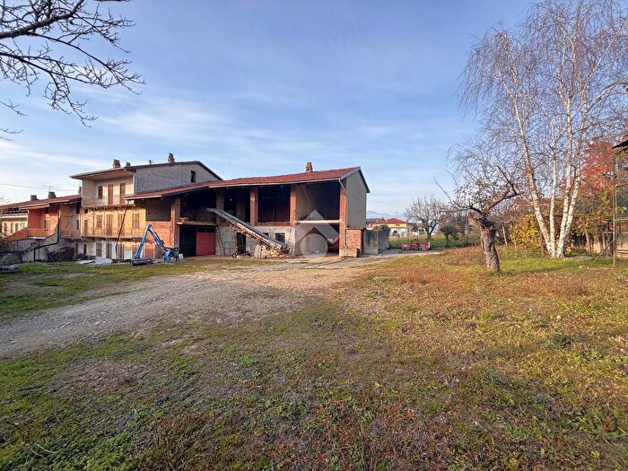 Casa con 8 locali in vendita in Via Selva, Settimo Rottaro