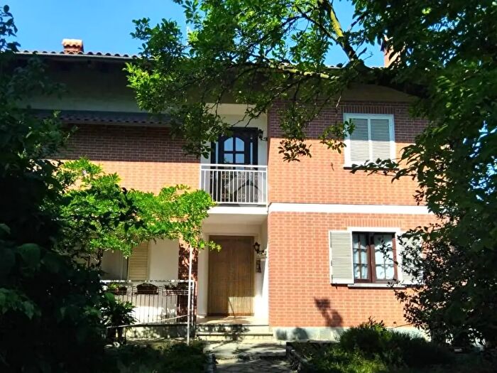 Casa con 6 locali in vendita in Via Adige, Piossasco