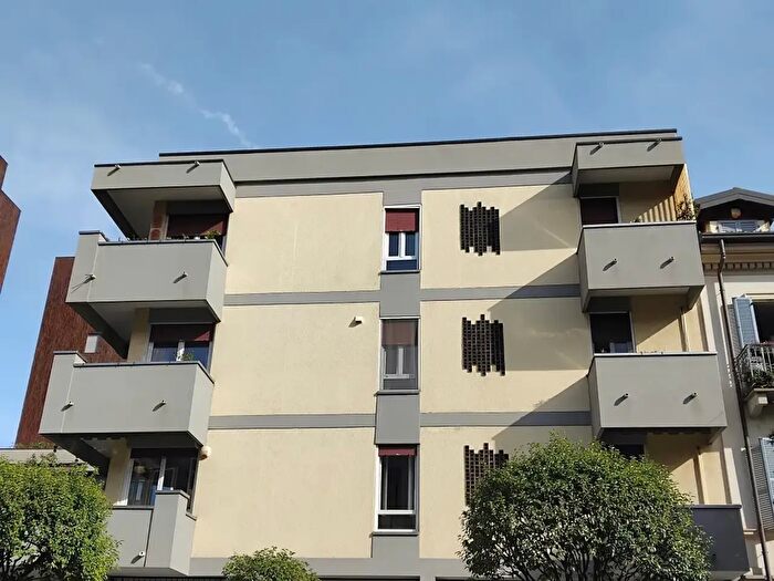 Appartamento trilocale in vendita in Corso Milano, Monza