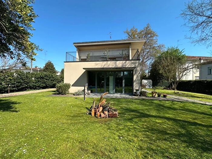 Appartamento con 6 locali in vendita in Finale Emilia