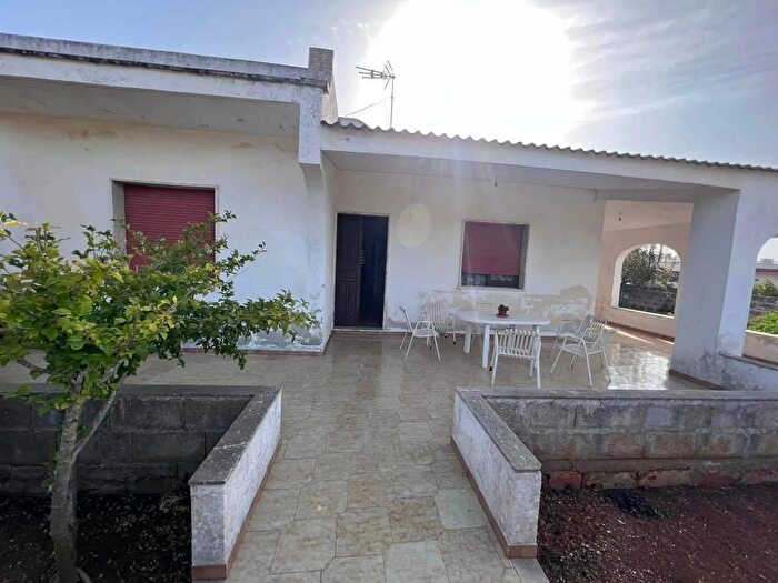 Casa con 5 locali in vendita in Via Michele Mautone Porto Cesareo Lecce, Porto Cesareo