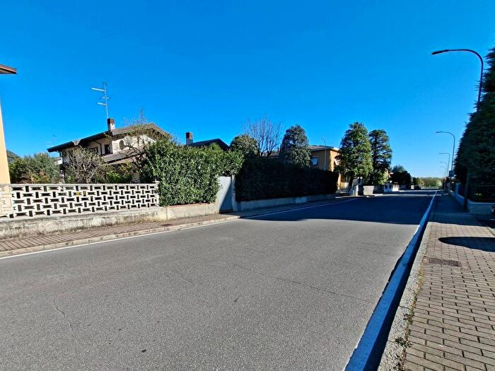 Appartamento trilocale in affitto in Via Carlo Fioruzzi, Besurica, Piacenza