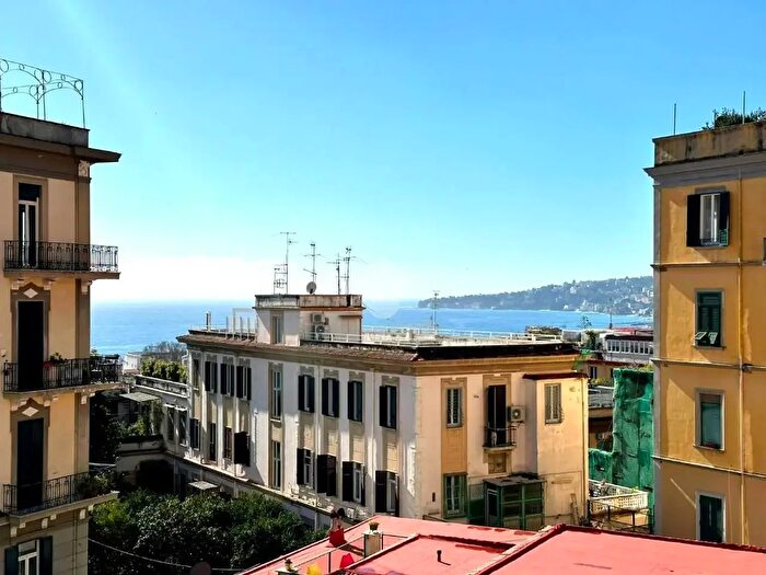 Appartamento quadrilocale in vendita in Via Filippo Rega, Napoli