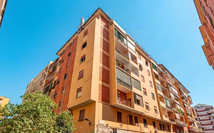 Appartamento bilocale in vendita in Via Caio Lelio, Roma