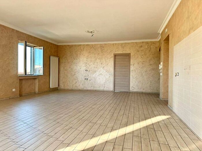 Appartamento quadrilocale in affitto in Via Sorbe Rosse, Monaci, Giugliano in Campania