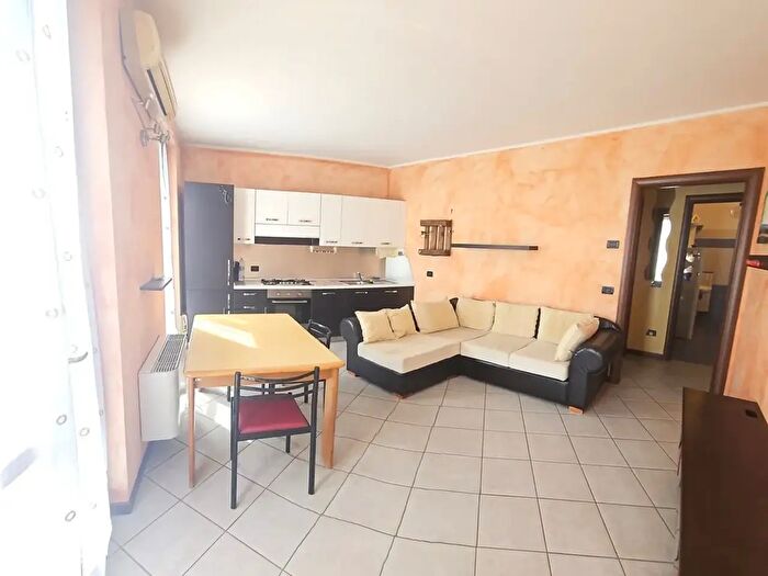 Appartamento bilocale in affitto in Via Cesare Battisti C, Gadesco Pieve Delmona
