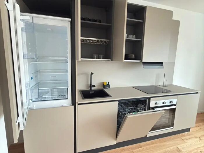 Appartamento bilocale in affitto in Via Valbrona, Milano