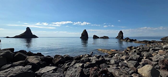 Appartamento quadrilocale in affitto in Via Livorno Aci Castello, Aci Castello