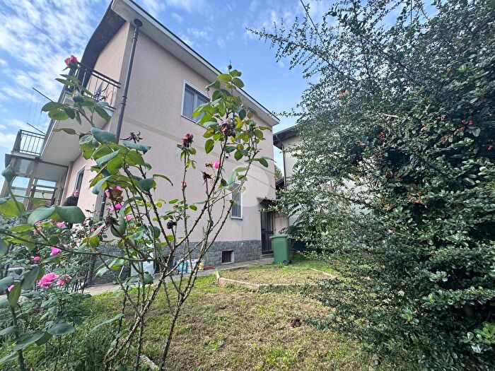 Casa con 5 locali in vendita in Via Cernaia, Orbassano