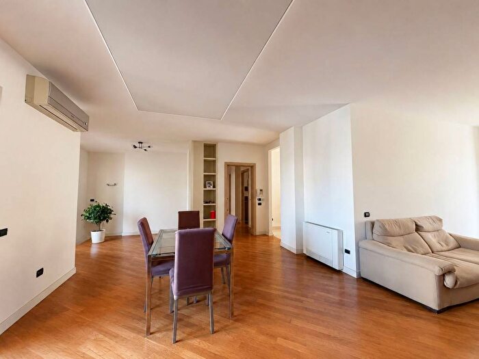Appartamento trilocale in affitto in Via Torrebianca, Aversa
