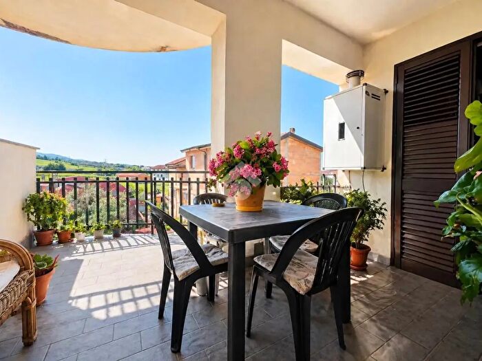 Appartamento trilocale in vendita in Contrada Gidora, Luzzi