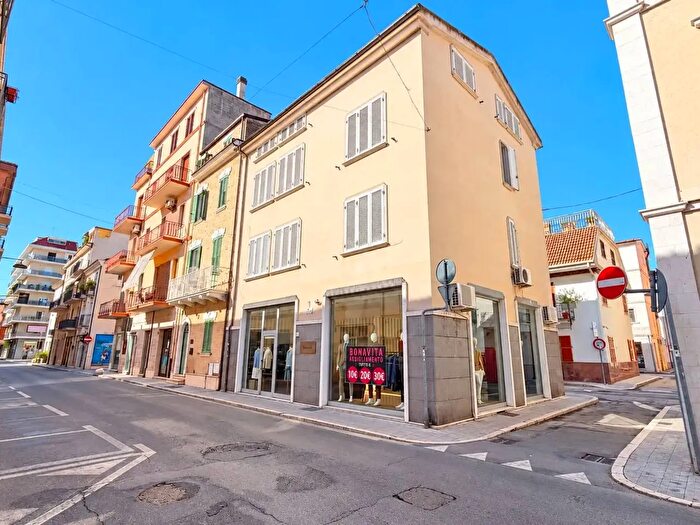 Appartamento trilocale in vendita in Via Custoza, San Benedetto Del Tronto