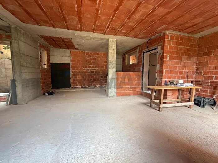 Appartamento trilocale in vendita in Piazza Umberto l, Casazza