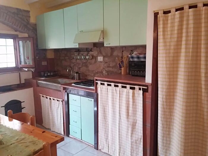 Casa bilocale in vendita in Via Sp, Chianni