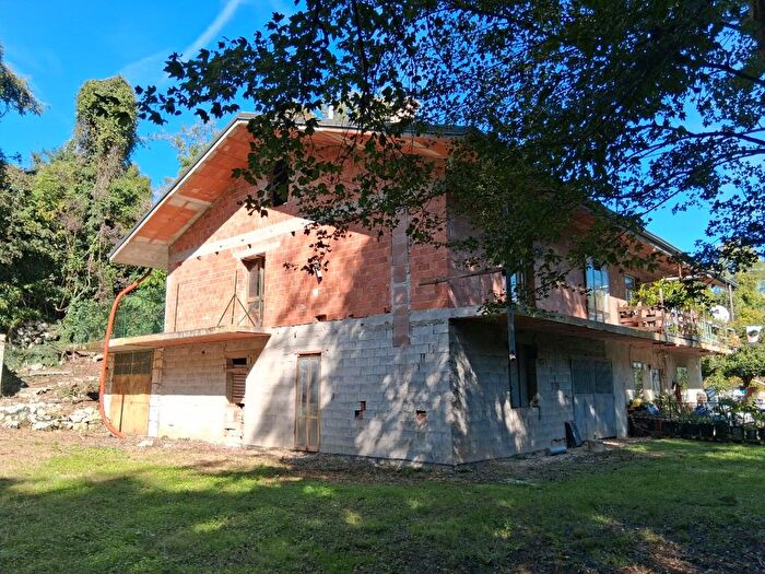 Casa quadrilocale in vendita in Via Zambalda, Arcugnano